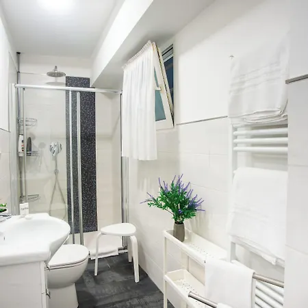 아파트 Matteo's Flat For 4 - Happy