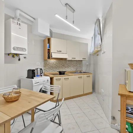 아파트 Matteo's Flat For 4 - Happy
